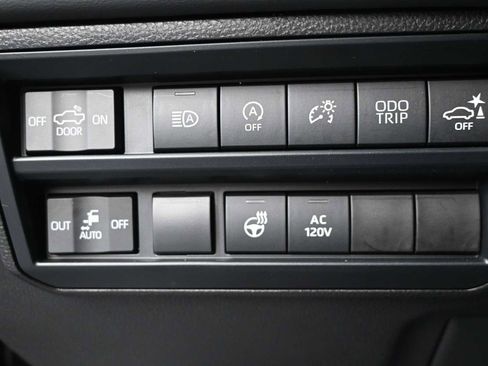 Used 2024 Toyota Tundra Platinum image 10