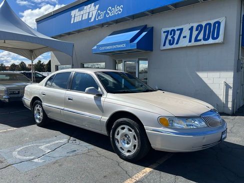 Used 1999 Lincoln Continental image 1