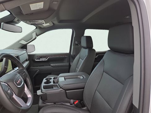 Used 2026 GMC Sierra 1500 SLT AWD/4WD image 13