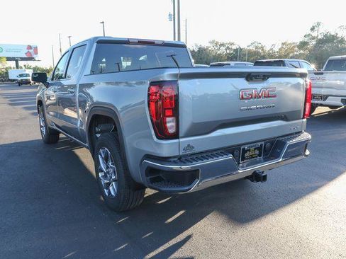 New 2026 GMC Sierra 1500 SLE image 7