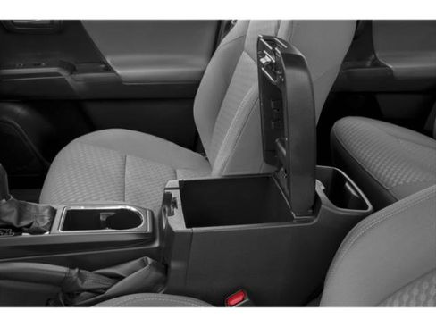 Used 2021 Toyota Tacoma TRD Off-Road w/ Technology Package AWD/4WD image 13