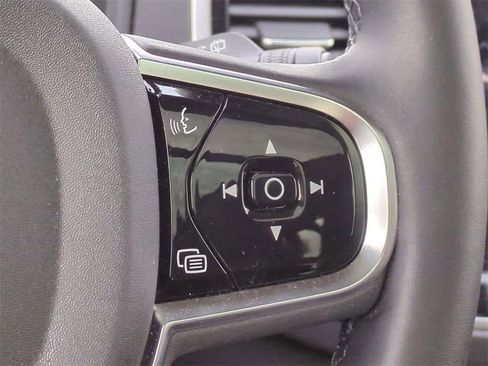 Used 2025 Volvo XC90 T8 Plus image 25