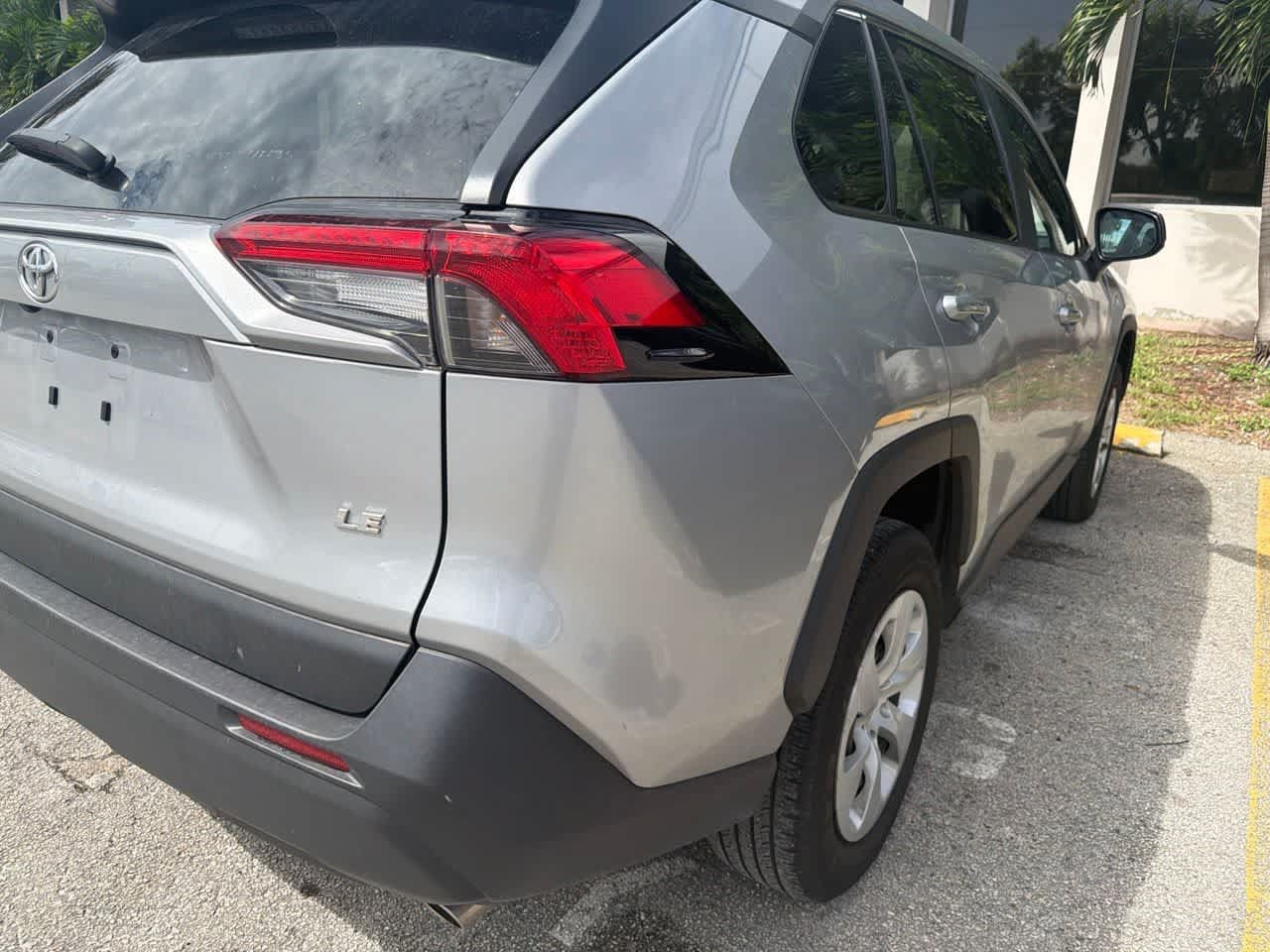 Used 2024 Toyota RAV4 LE FWD image 9
