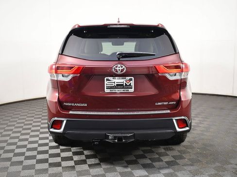Used 2017 Toyota Highlander Limited image 10