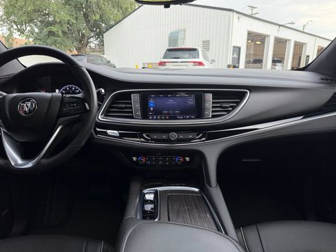 Used 2024 Buick Enclave Avenir w/ Avenir Technology Package AWD/4WD image 18