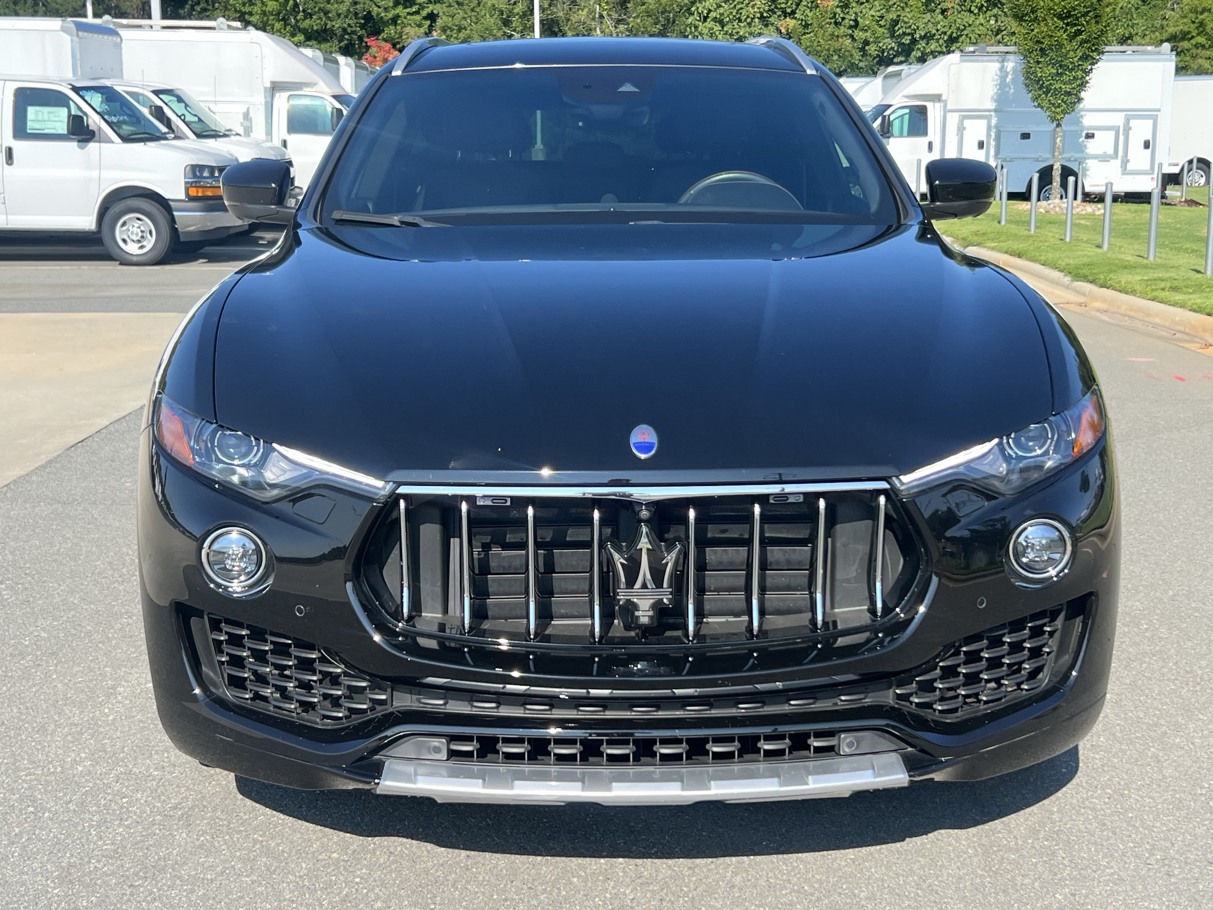 Used 2017 Maserati Levante S AWD/4WD image 4