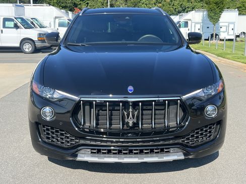 Used 2017 Maserati Levante S AWD/4WD image 4