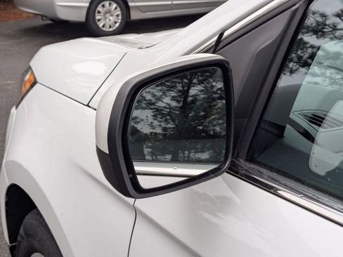 Used 2023 Ford Edge SEL image 20