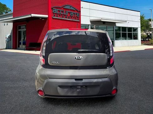 Used 2016 Kia Soul FWD image 3