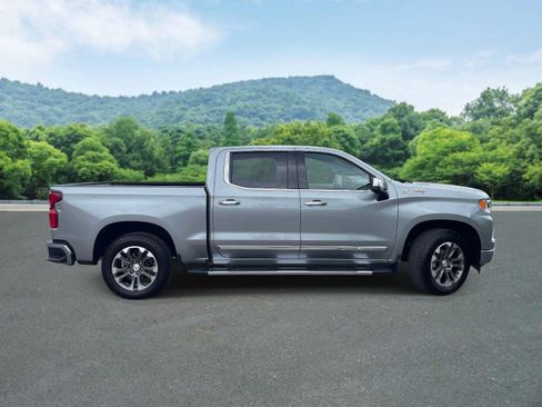 Used 2025 Chevrolet Silverado 1500 High Country w/ Technology Package AWD/4WD image 21