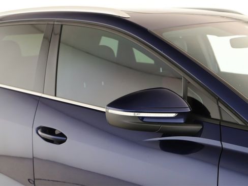 Used 2023 Audi Q4 e-tron Premium Plus w/ Premium Plus image 36