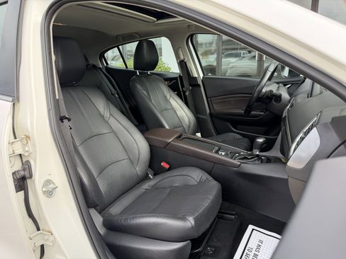 Used 2018 MAZDA MAZDA3 Grand Touring w/ Premium Equipment Package image 21