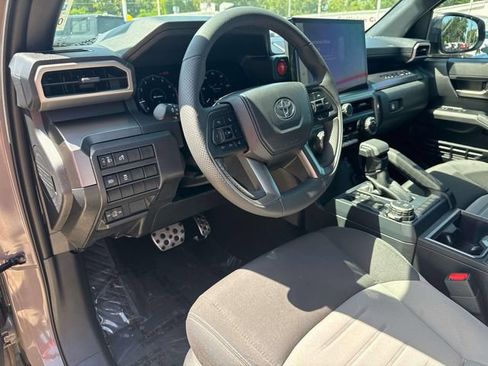 Used 2026 Toyota Tacoma SR5 AWD/4WD image 21