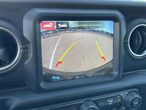 Used 2022 Jeep Wrangler Unlimited Sahara w/ Safety Group image 18