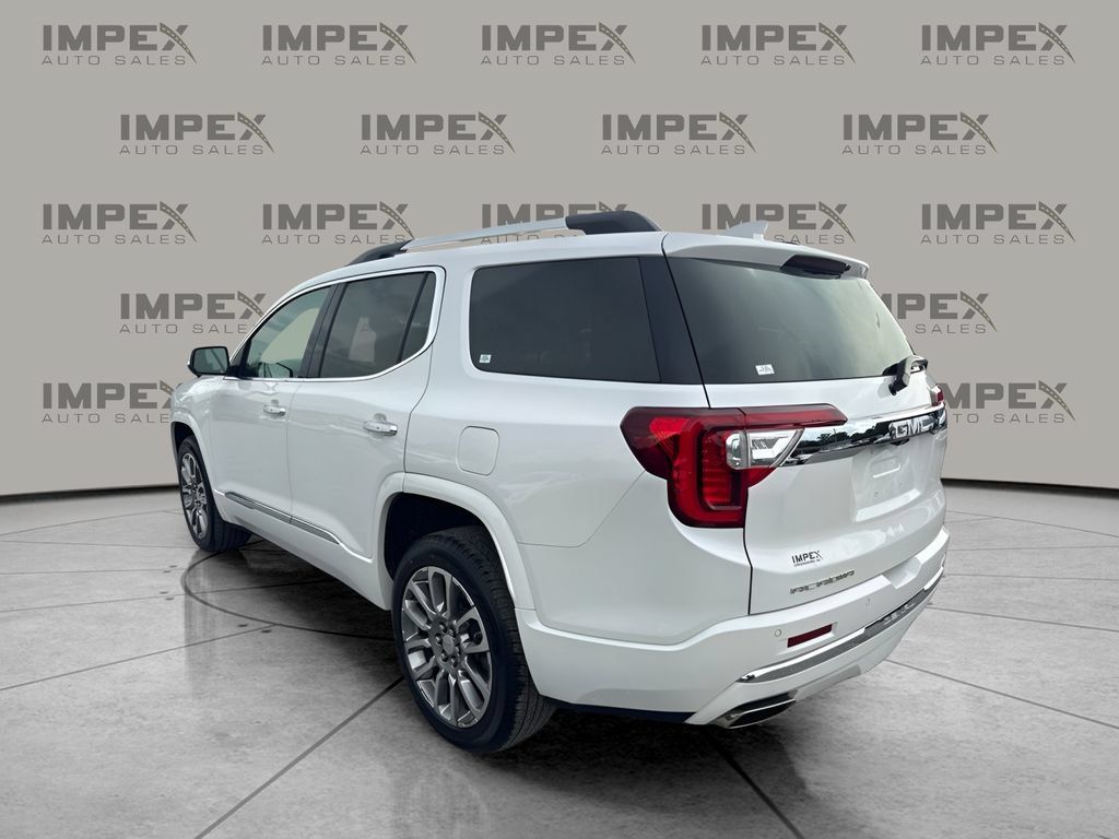 Used 2021 GMC Acadia Denali w/ Denali Technology Package FWD image 2