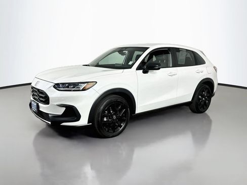 Certified 2025 Honda HR-V Sport image 4