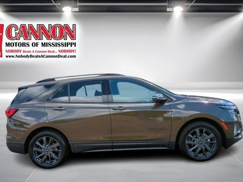 Used 2024 Chevrolet Equinox RS w/ RS Leather Package image 6