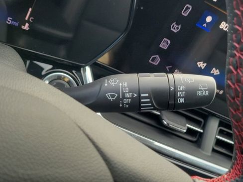 New 2026 Chevrolet Trax RS w/ Sunroof Package image 25