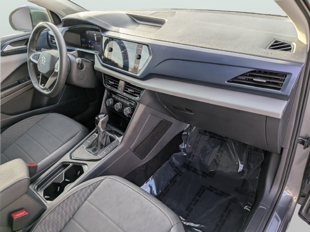 Certified 2023 Volkswagen Taos SE w/ Panoramic Sunroof Package FWD image 10