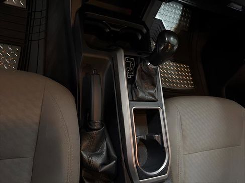Used 2021 Toyota Tacoma SR5 RWD image 18