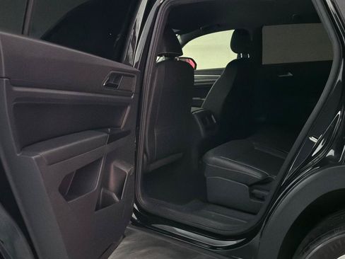 Used 2020 Volkswagen Atlas Cross Sport SE AWD/4WD image 21