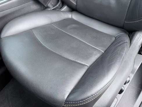 Used 2018 Chevrolet Equinox Premier image 24