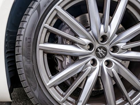 Used 2023 Maserati Quattroporte GT RWD image 66