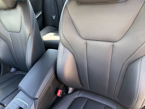 Certified 2025 BMW 330i Sedan RWD image 22