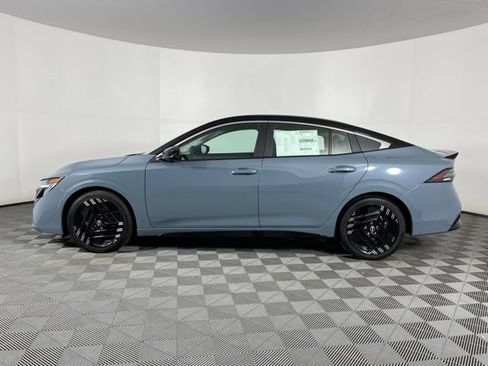 New 2026 Nissan Sentra SR w/ SR Premium Package FWD image 7
