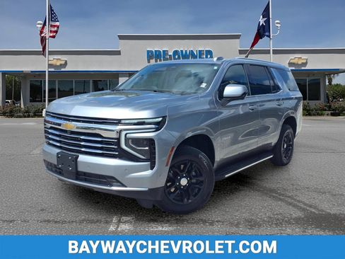 Used 2025 Chevrolet Tahoe LT AWD/4WD image 1