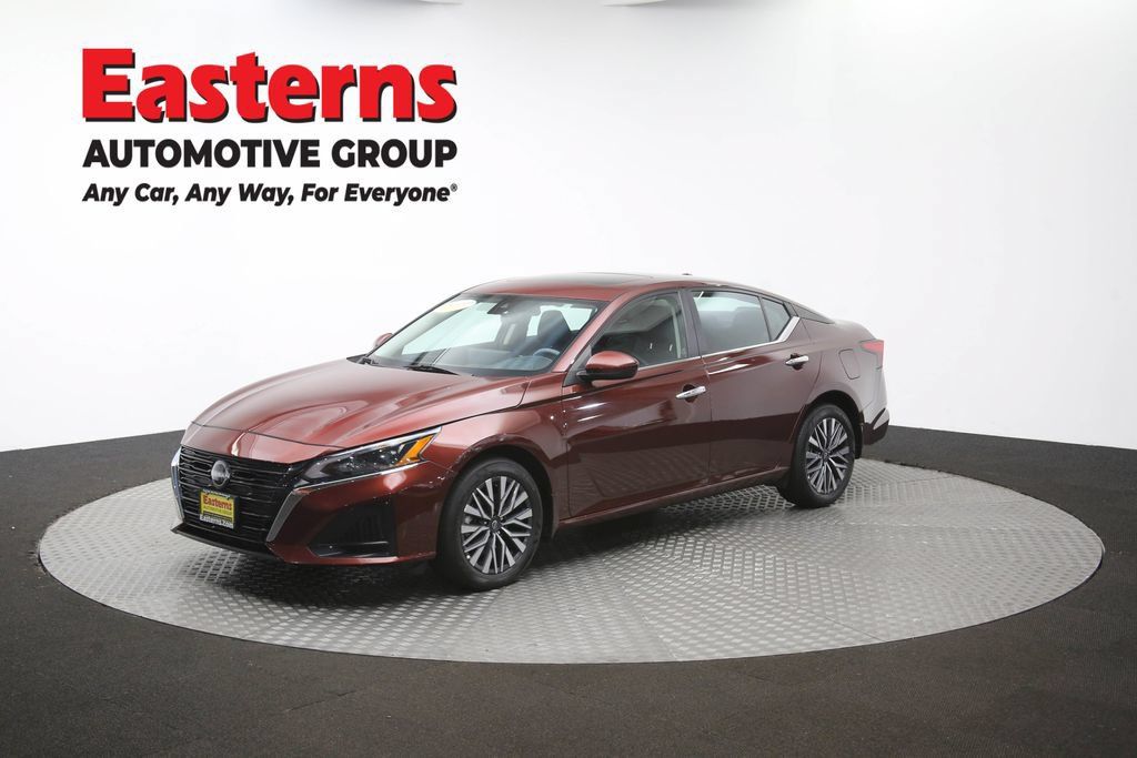 Used 2024 Nissan Altima 2.5 SV w/ SV Premium Package AWD/4WD image 57