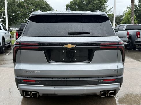 Used 2024 Chevrolet Traverse LT FWD image 6