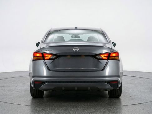 Used 2025 Nissan Altima 2.5 SV image 7