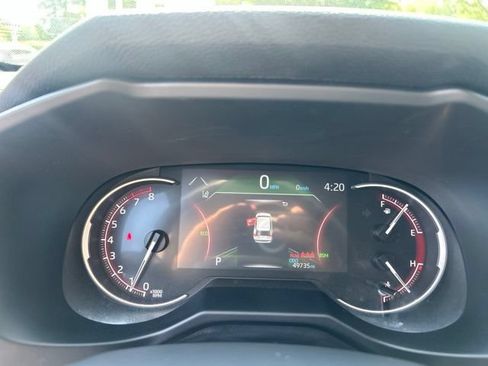 Used 2025 Toyota RAV4 XLE FWD image 22