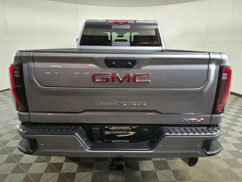 Used 2024 GMC Sierra 2500 AT4 w/ AT4 Premium Plus Package image 4