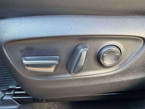 Used 2026 Toyota Grand Highlander XLE image 19