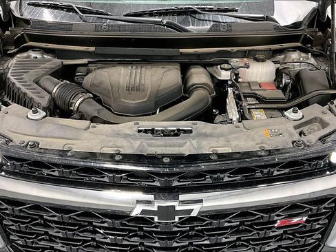 Used 2025 Chevrolet Traverse Z71 AWD/4WD image 11