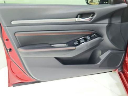 Certified 2023 Nissan Altima 2.5 SR FWD image 19