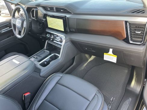 New 2026 GMC Sierra 2500 Denali w/ Technology Package AWD/4WD image 27