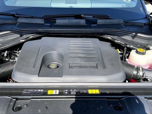 New 2026 Land Rover Range Rover SE image 11