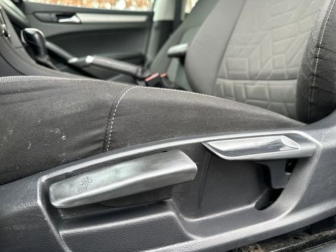 Certified 2020 Volkswagen Passat 2.0T S image 4