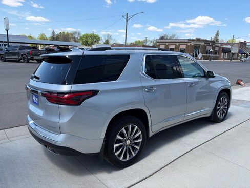 Used 2022 Chevrolet Traverse Premier w/ LPO, Floor Liner Package AWD/4WD image 5
