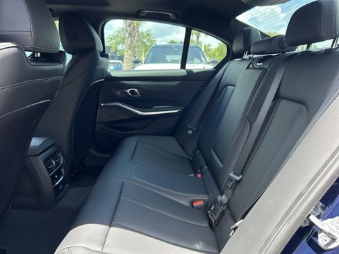 Used 2025 BMW 330i Sedan w/ Premium Package RWD image 17