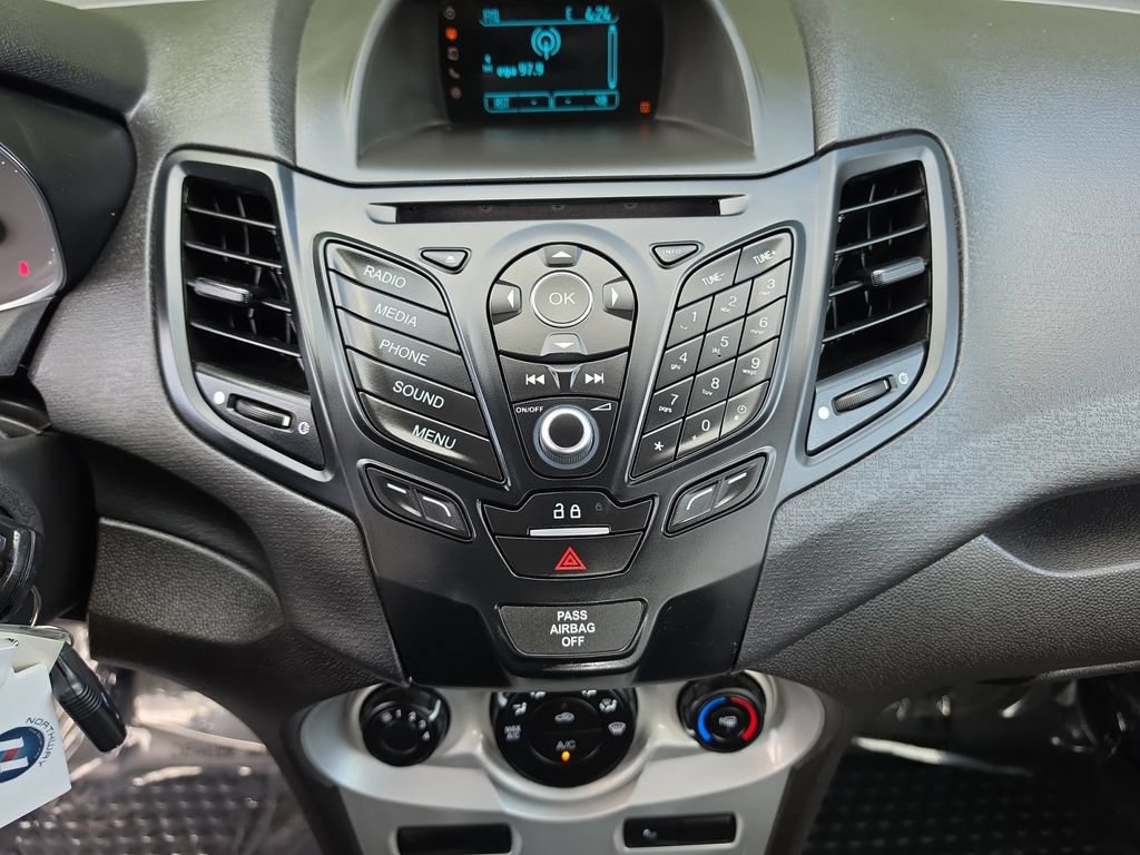 Used 2016 Ford Fiesta SE FWD image 16