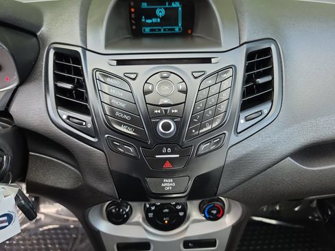Used 2016 Ford Fiesta SE FWD image 16