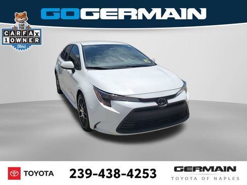 Used 2025 Toyota Corolla LE FWD image 4