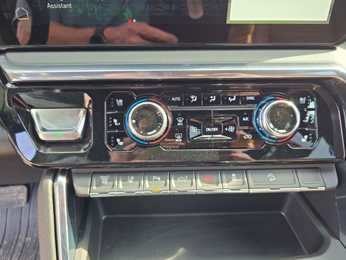 New 2026 GMC Sierra 2500 Denali Ultimate image 28