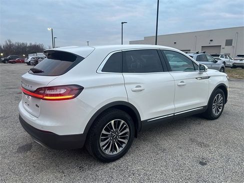 Used 2021 Lincoln Nautilus AWD w/ Equipment Group 101A image 5