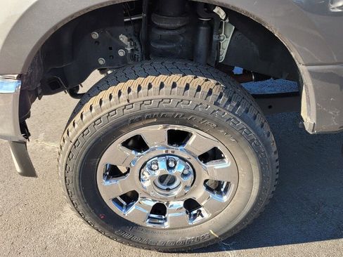 Used 2022 Ford F250 Lariat w/ Lariat Value Package image 17