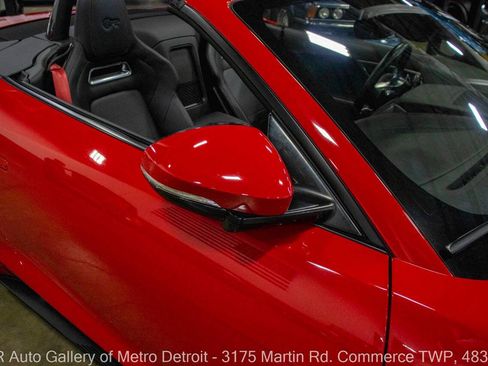 Used 2020 Jaguar F-TYPE R image 32